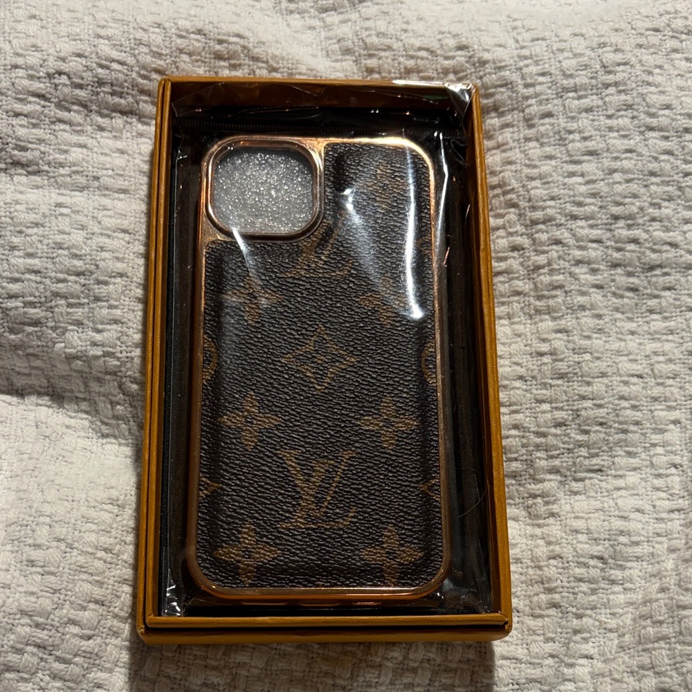 Elegant Monogram Phone Case - Black and Gold IPhone 12